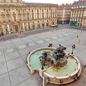 host-inn-lyon-appartement-de-luxe-aux-terreaux.hotels-rhonealpes.com/